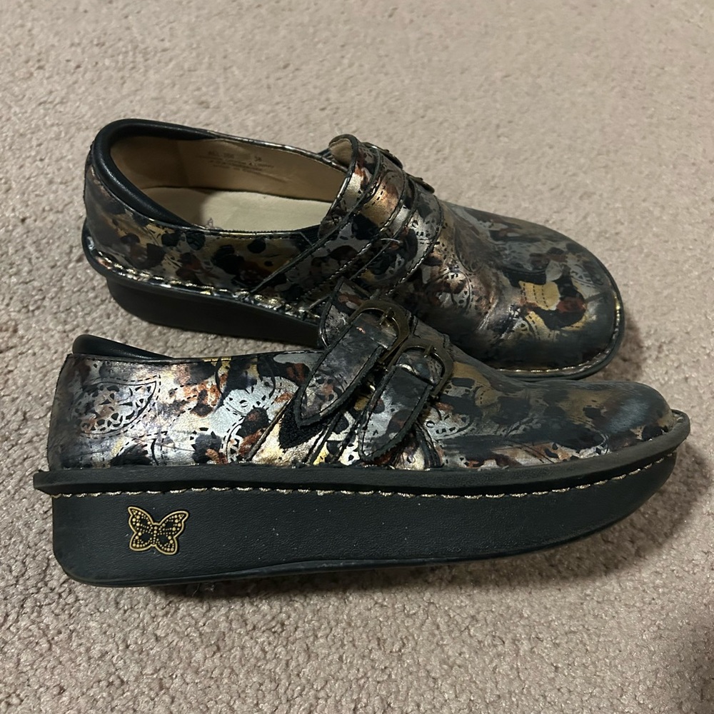 Lightly used Alegria nurse shoes, Euro Size 38 (women’s size 8)